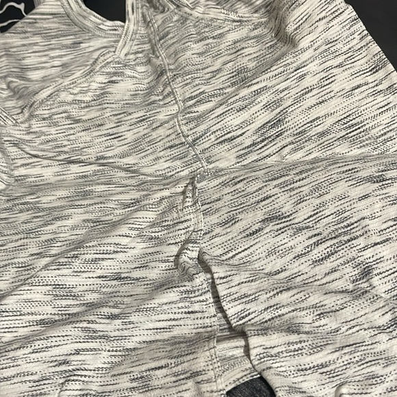 Lululemon Gray Patterned Tank - Picture 2 of 7